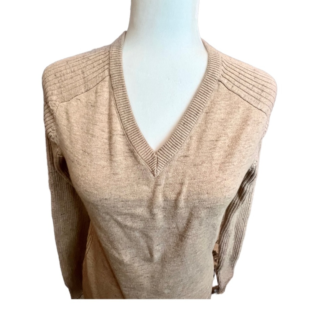 GBG Los Angeles Tan V Neck Sweater